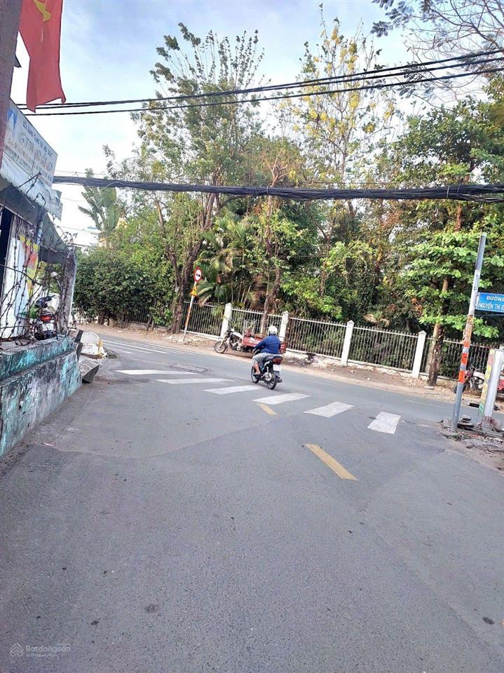 Gấp bán mặt tiền thụt oto vào nhà đường thạnh mỹ lợi gần trung tâm tp thủ đức cũ thích hợp xây chdv