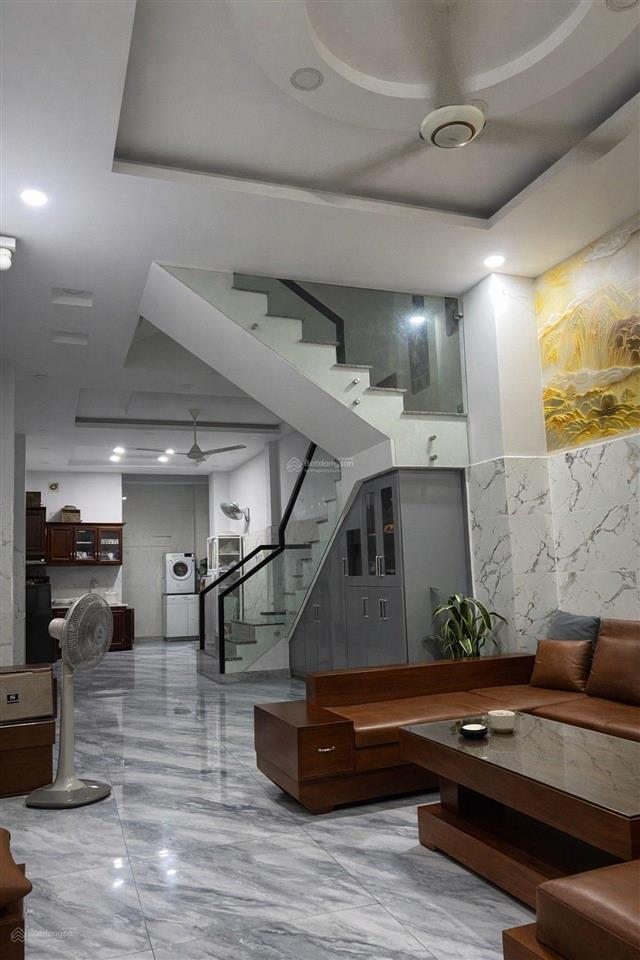 Bán gấp nhà đẹp hiếm mặt tiền kinh doanh sầm uất đường 39, giá cực tốt đường rộng 12m có vỉa hè