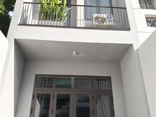 Nhà đẹp ở ngay mặt tiền đường 31,bình trưng tây,diện tích 78m,kết cấu 2 tầng 2 pn,2wc,phòng khách
