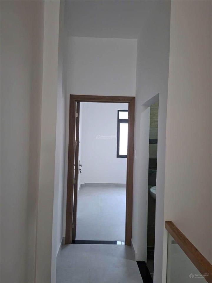 Nhà đẹp, vị trí đẹp, mặt tiền kinh doanh sầm uất đường 39, diện tích 76m², ngang 5.5m, rộng rãi