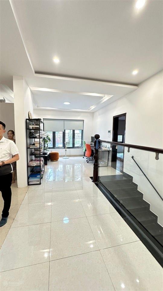 Cần bán biệt thự kdc phước bình, diện tích lớn 351, ngang 12m bề thế, gần kdc bắc rạch chiếc