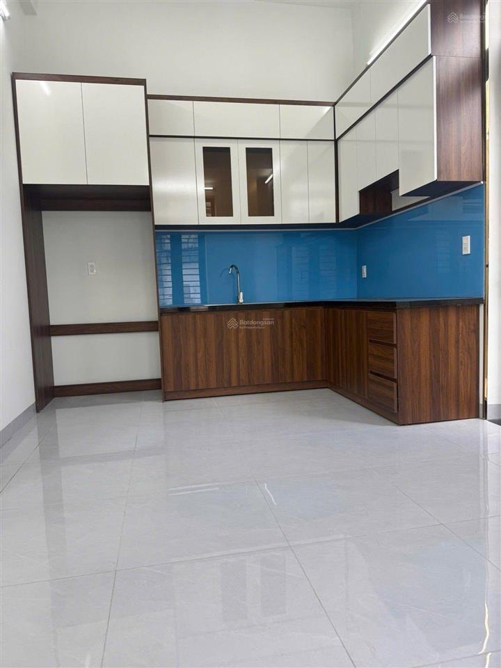 Nhà đẹp oto ngủ trong nhà sát mặt tiền nguyễn duy trinh gần chợ long trường, dt đẹp 5.5m dài 20m