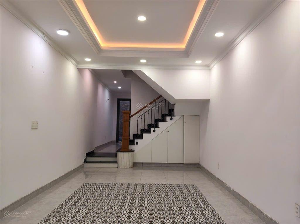 Bán nhà nhà mới ô tô vào nhà hẻm 6m bình trưng, công năng đầy đủ