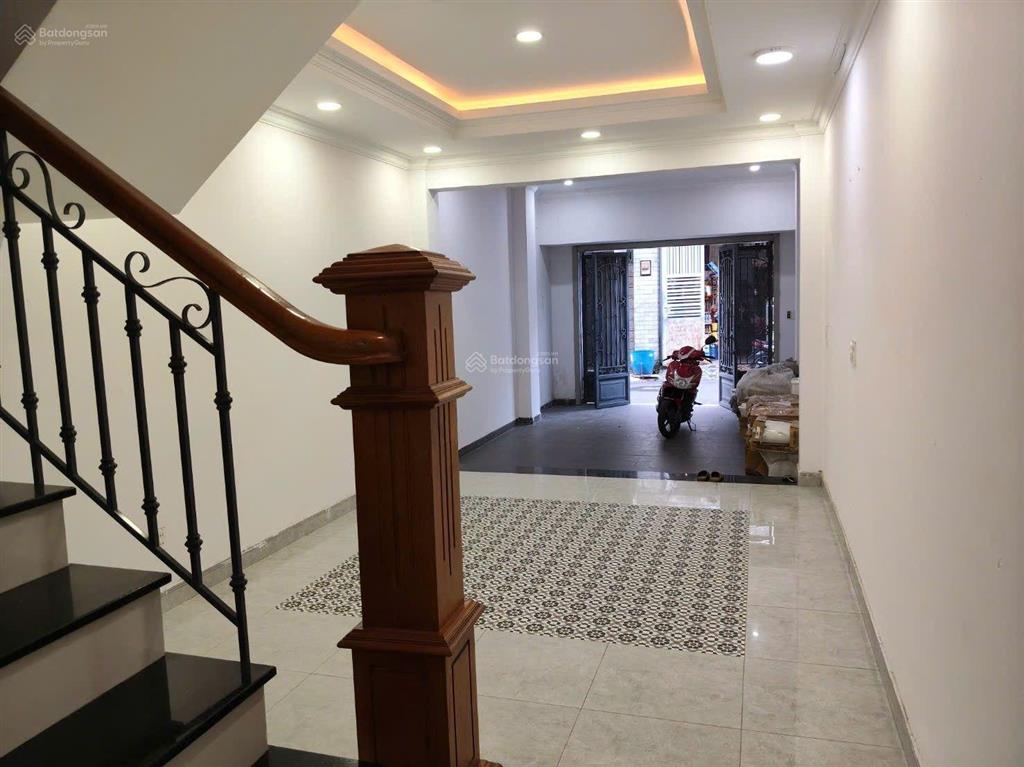Bán nhà nhà mới ô tô vào nhà hẻm 6m bình trưng, công năng đầy đủ