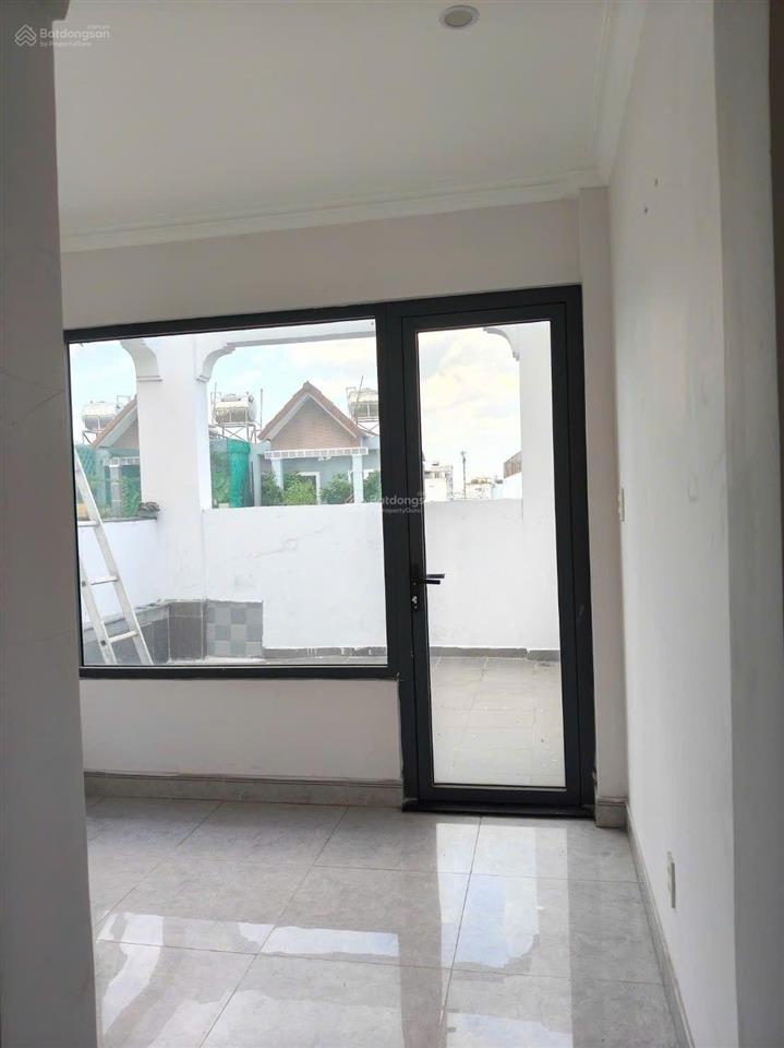 Bán nhà nhà mới ô tô vào nhà hẻm 6m bình trưng, công năng đầy đủ