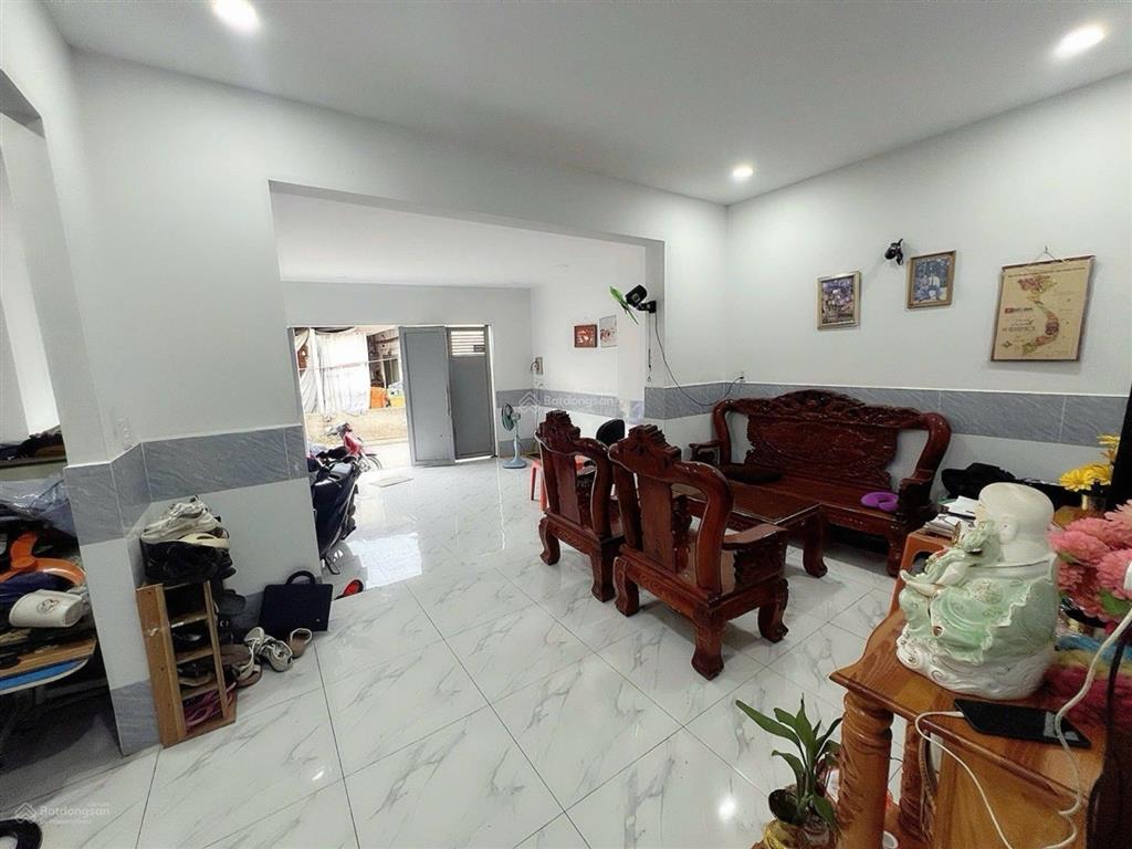 Nhà đẹp đường oto 7m ngay bưng ông thoàn, đường xe hơi thông nguyễn duy trinh, tiện ở buôn bán tốt