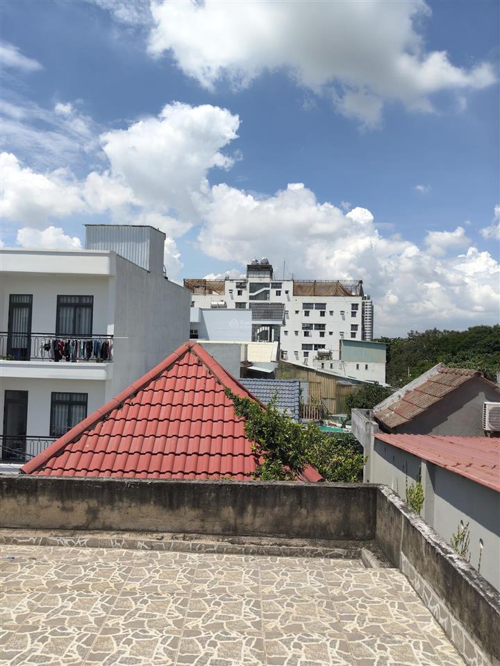 Gấp bán nhà đẹp sân vườn cực mát, trung tâm bình trưng, giáp sông giồng, vị trí cực kỳ tiềm năng