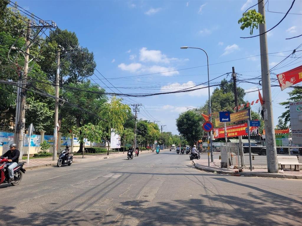 Nhà đẹp vị trí đẹp, tiềm năng tăng giá mạnh, trước nhà có đường dự phóng 12m, diện tích sàn 260m