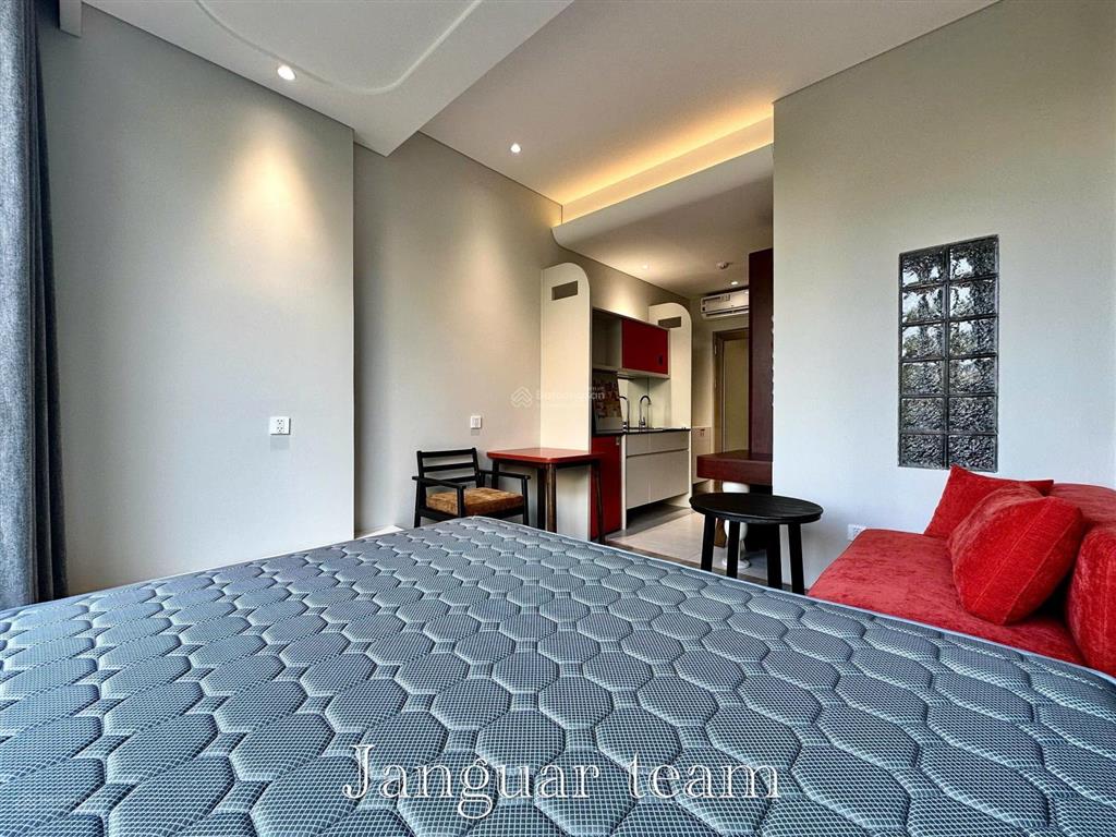 Cho thuê căn hộ studio siêu xinh mới tinh  full nội thất có gu, ngay compound trần não an ninh