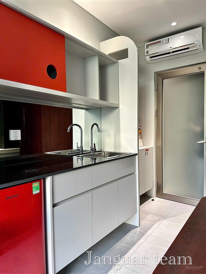 Cho thuê căn hộ studio siêu xinh mới tinh  full nội thất có gu, ngay compound trần não an ninh