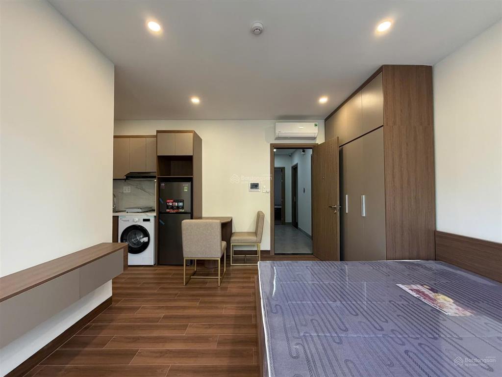 Cho thuê căn studio ban công thoáng  full nội thất gỗ ấm áp  cho nuôi pet  gần lake view
