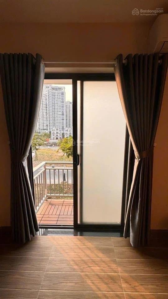 Cho thuê căn 1 phòng ngủ ban công thoáng  cho nuôi pet  gần lake view  full nội thất