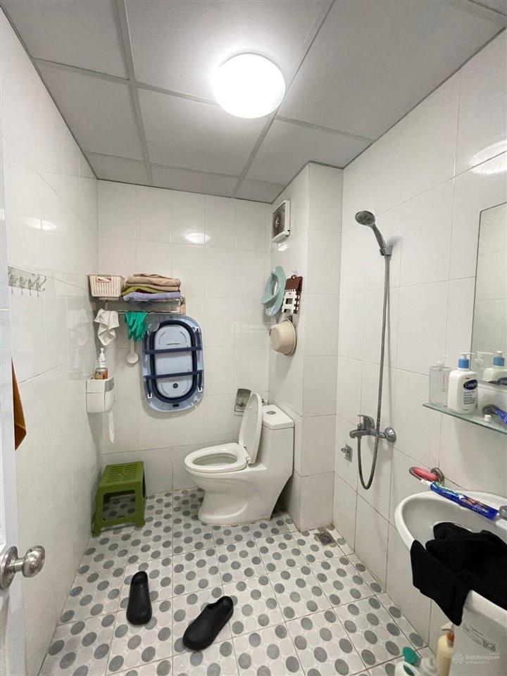 Bán nhà chung cư diện tích 69,2m mặt tiền 7m dài 10m phòng ngủ 2 vệ sinh 2 tầng 20.sổ đỏ cất két...