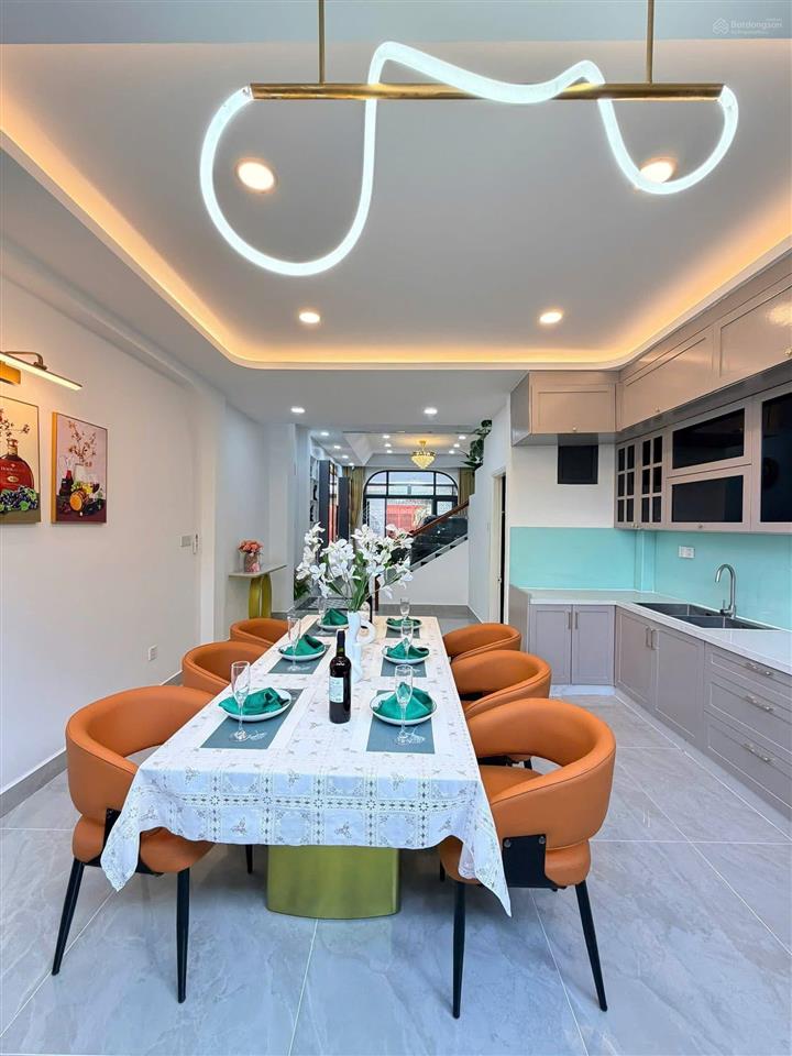 Tôi cần bán nhà ngô gia tự, phường 9, quận 10  giá chỉ 5,86 tỷ/76,5m2 (4,5x17m) thuê 27 triệu!!