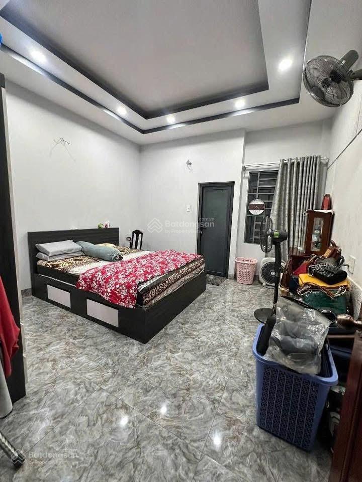 Tôi cần bán nhà nguyễn thái bình, tân bình  60m2 sổ sẵn gần sân bay, đang thuê 30tr với giá 4tỷ010