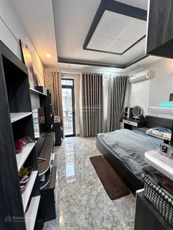 Tôi cần bán nhà nguyễn thái bình, tân bình  60m2 sổ sẵn gần sân bay, đang thuê 30tr với giá 4tỷ010