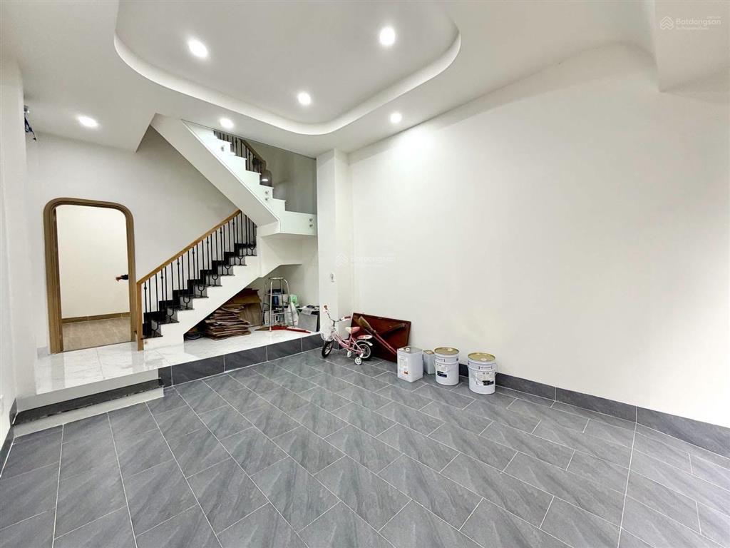 Bán lỗbán gấp ngay trong tháng  nhà an dương vương, q5. chỉ 5 tỷ 590/63m2, đang cho thuê 25tr!!!