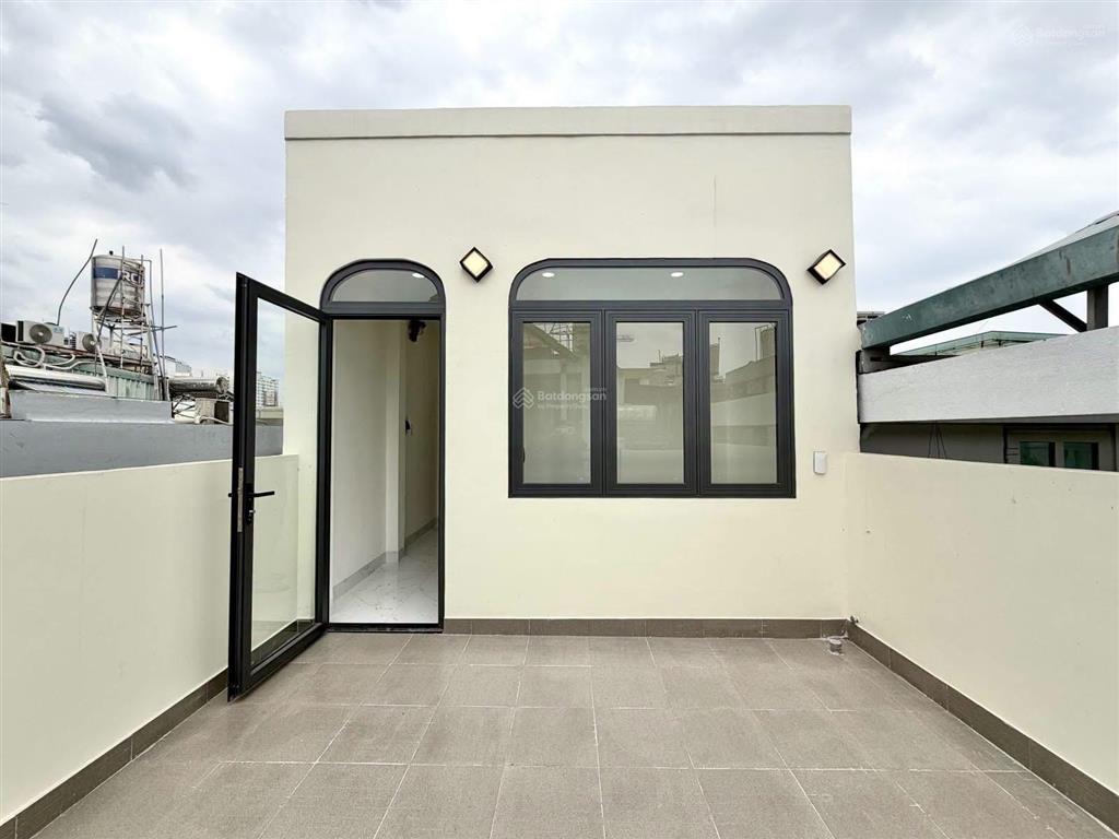 Bán lỗbán gấp ngay trong tháng  nhà an dương vương, q5. chỉ 5 tỷ 590/63m2, đang cho thuê 25tr!!!