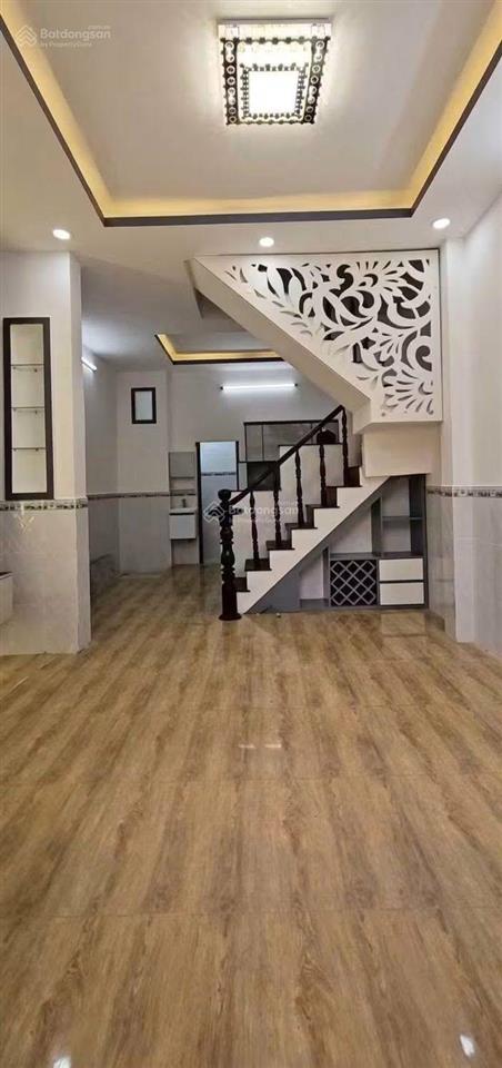 Kẹt tiền cần bán gấp căn nhà tại đường cao thắng, quận 10. chỉ 6 tỷ 350/56m2, shc!!!