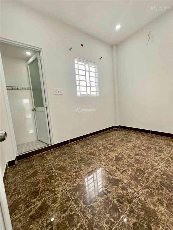 Kẹt tiền cần bán gấp căn nhà tại đường cao thắng, quận 10. chỉ 6 tỷ 350/56m2, shc!!!