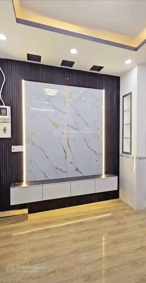 Kẹt tiền cần bán gấp căn nhà tại đường cao thắng, quận 10. chỉ 6 tỷ 350/56m2, shc!!!