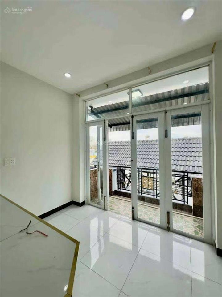 Kẹt tiền cần bán gấp căn nhà tại đường cao thắng, quận 10. chỉ 6 tỷ 350/56m2, shc!!!