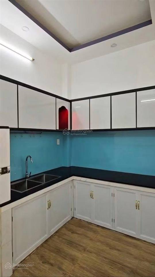 Kẹt tiền cần bán gấp căn nhà tại đường cao thắng, quận 10. chỉ 6 tỷ 350/56m2, shc!!!