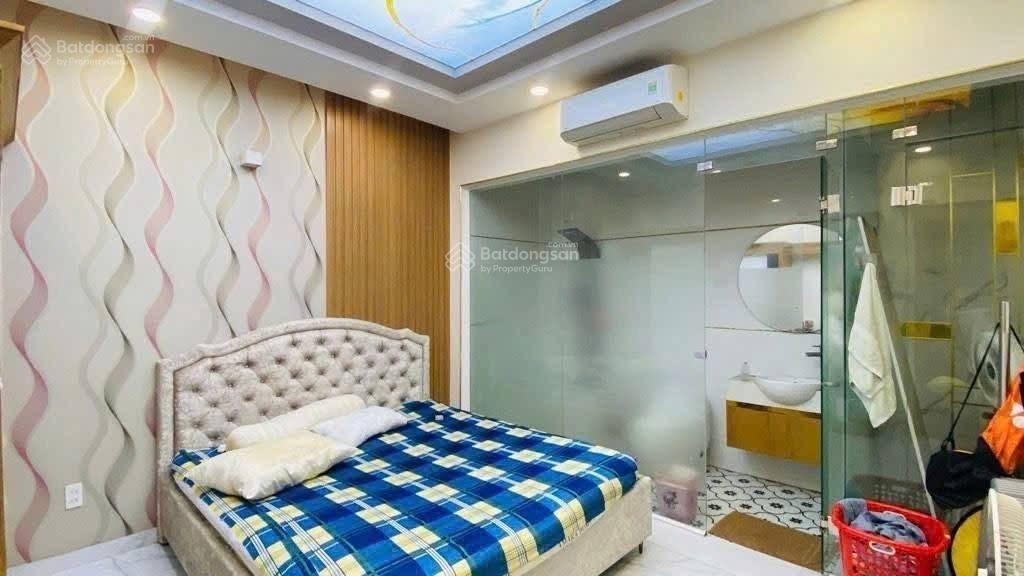 Nhà 5 tầng lầu 88m2 ngay khu vip huỳnh văn bánh  phú nhuận. đang sẵn 28tr/tháng