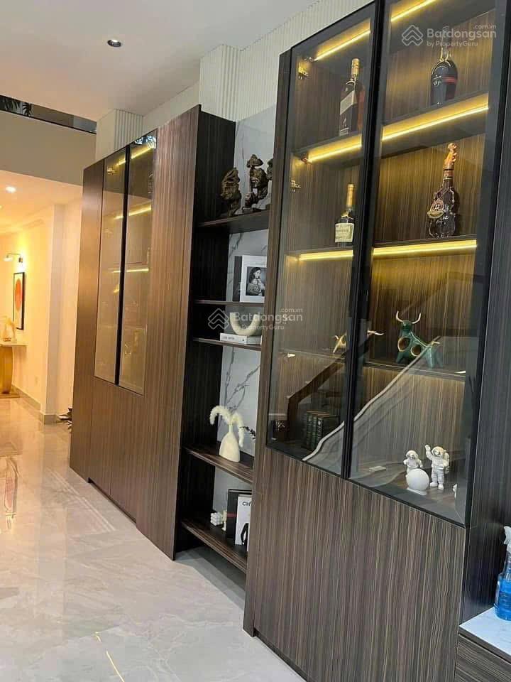 Kẹt tiền chú lộc bán nhà cao lỗ, phường 4, quận 8  76.8m2 (4.8x16m) sổ sẵn gần parc mall