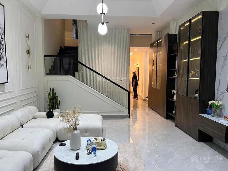 Kẹt tiền chú lộc bán nhà cao lỗ, phường 4, quận 8  76.8m2 (4.8x16m) sổ sẵn gần parc mall