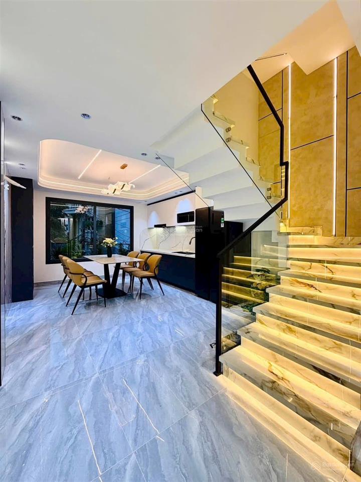Cách hồ con rùa chỉ 5p di chuyển  bán nhà võ văn tần, phường 5, quận 3  giá 4.88tỷ/75m2 (5x15m)