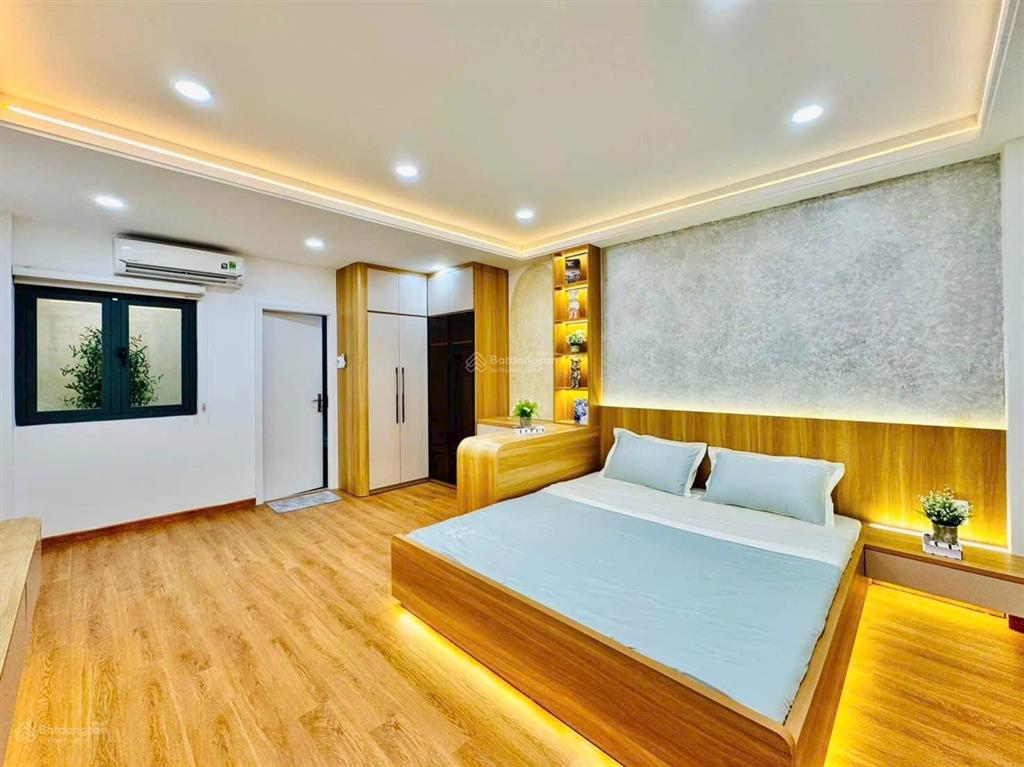Cách hồ con rùa chỉ 5p di chuyển  bán nhà võ văn tần, phường 5, quận 3  giá 4.88tỷ/75m2 (5x15m)