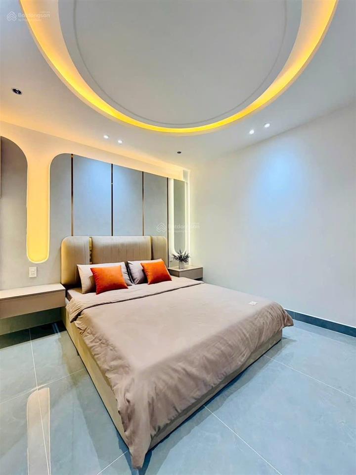 Cách hồ con rùa chỉ 5p di chuyển  bán nhà võ văn tần, phường 5, quận 3  giá 4.88tỷ/75m2 (5x15m)