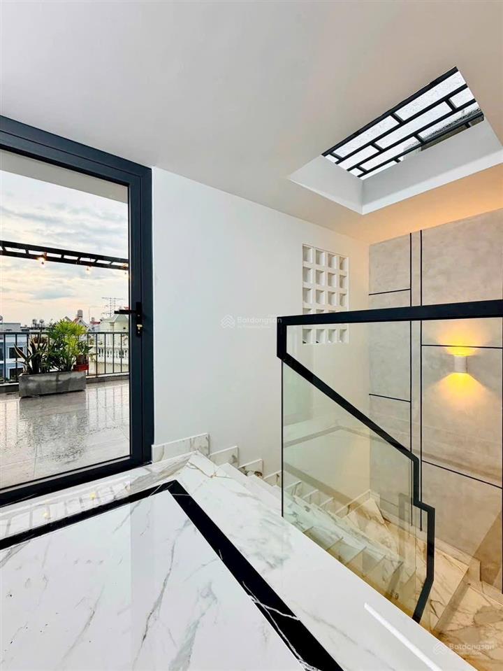 Cách hồ con rùa chỉ 5p di chuyển  bán nhà võ văn tần, phường 5, quận 3  giá 4.88tỷ/75m2 (5x15m)