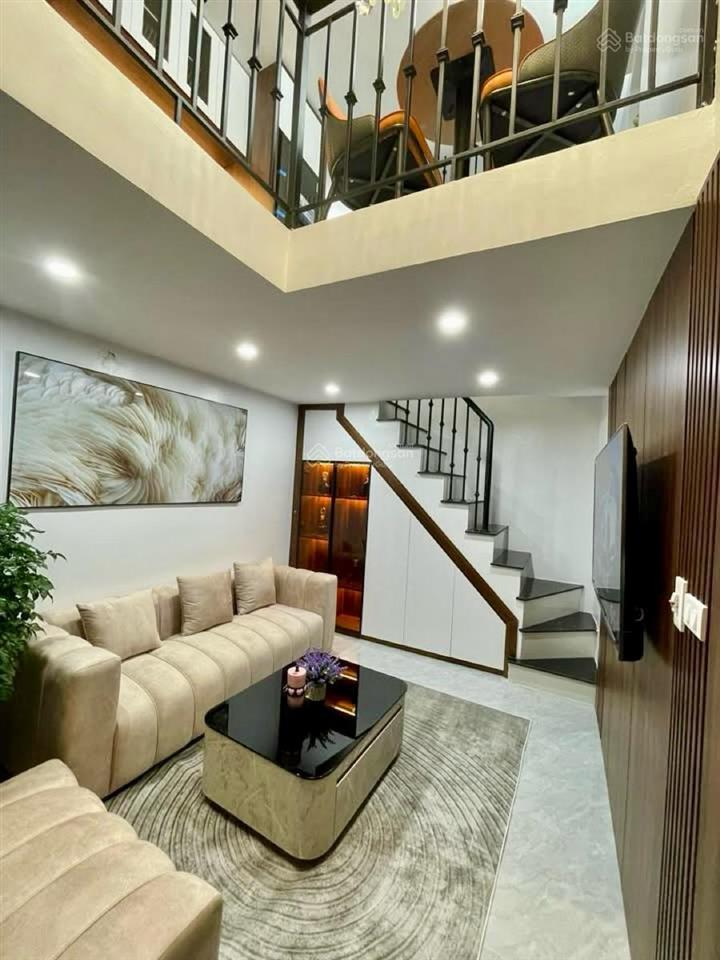 Cực hiếm! nhà 6 tầng lõi đống đa  giá chỉ hơn 6 tỷ  trung tâm tây sơn