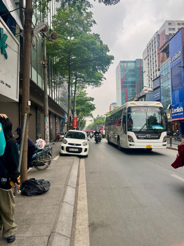 Cực hiếm! nhà 6 tầng lõi đống đa  giá chỉ hơn 6 tỷ  trung tâm tây sơn