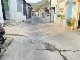 Lô đất 2 mặt tiền lên đến 3 mặt thoáng, đường ô tô tránh, gần biển nha trang  0967 934 ***