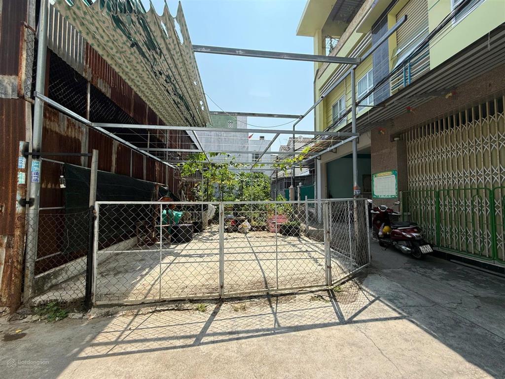 Chủ gửi lô góc 2 mặt tiền "hiếm có"  sát biển hòn chồng  giá đầu tư tốt,  0967 934 ***