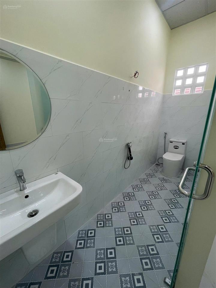 Bán nhà gần chợ vĩnh hải, cách biển 5 phút, gần biển  ô tô vào tận nhà  4 tỷ 280  0967 934 ***