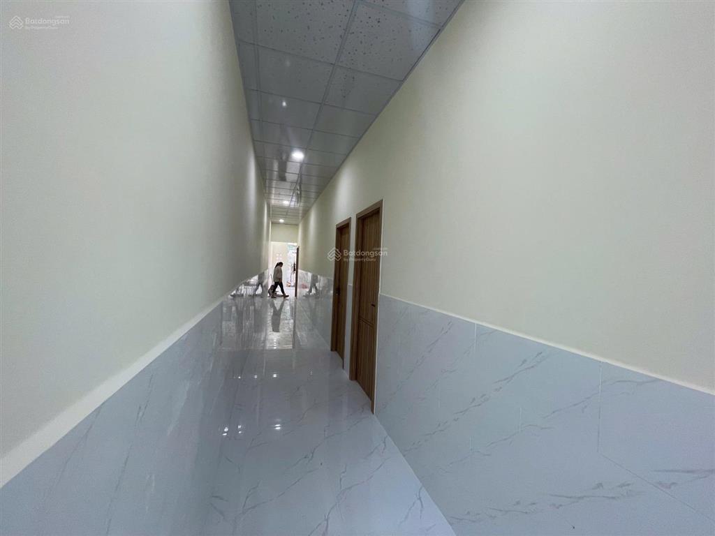 Bán nhà gần chợ vĩnh hải, cách biển 5 phút, gần biển  ô tô vào tận nhà  4 tỷ 280  0967 934 ***