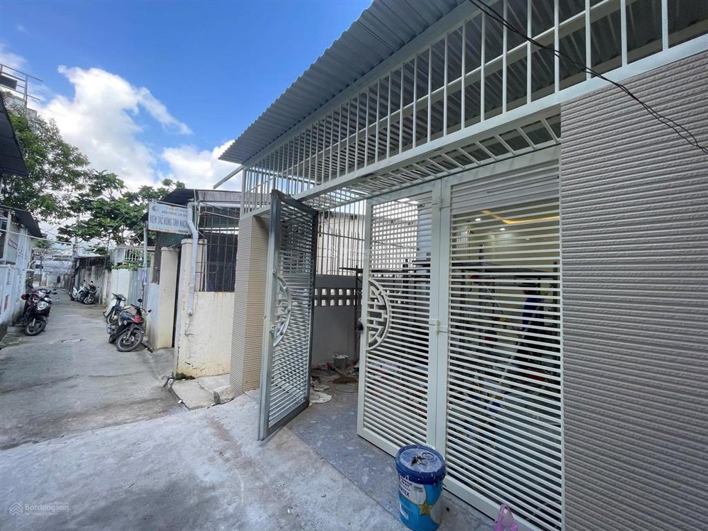 Bán nhà gần chợ vĩnh hải, cách biển 5 phút, gần biển  ô tô vào tận nhà  4 tỷ 280  0967 934 ***