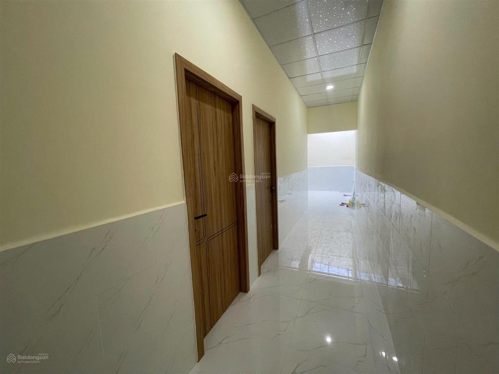 Bán nhà gần chợ vĩnh hải, cách biển 5 phút, gần biển  ô tô vào tận nhà  4 tỷ 280  0967 934 ***