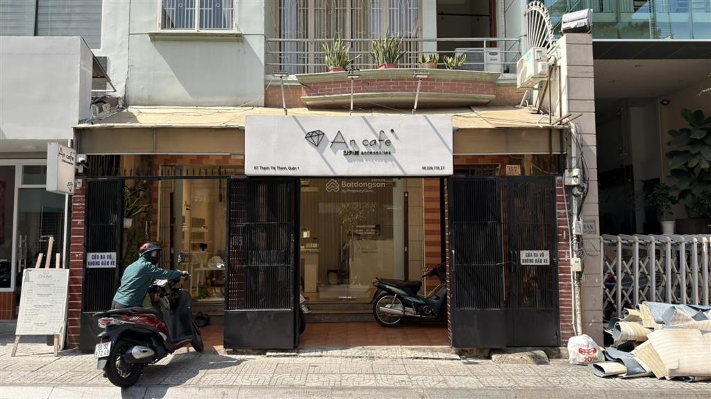 Cho thuê nhà mặt tiền, 1 trệt 2 lầu tại 67 thạch thị thanh, 80 triệu, 95 m2, nhiều tiện ích