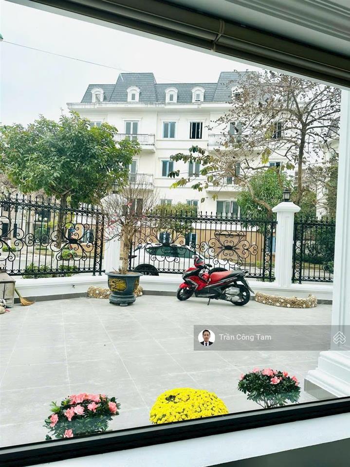 Bán biệt thự góc 304m2, 150 triệu / m2 tại khu đô thị mới lideco  bắc quốc lộ 32, hoài đức