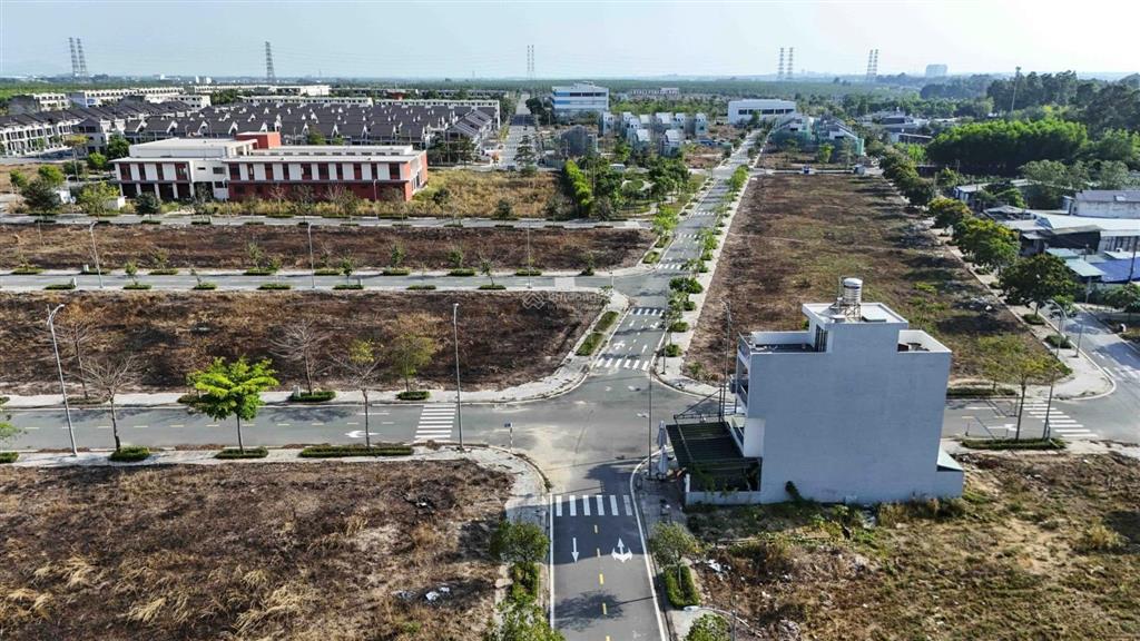 Bán dự án gem sky world diện tích 100m2, 19 triệu/m2