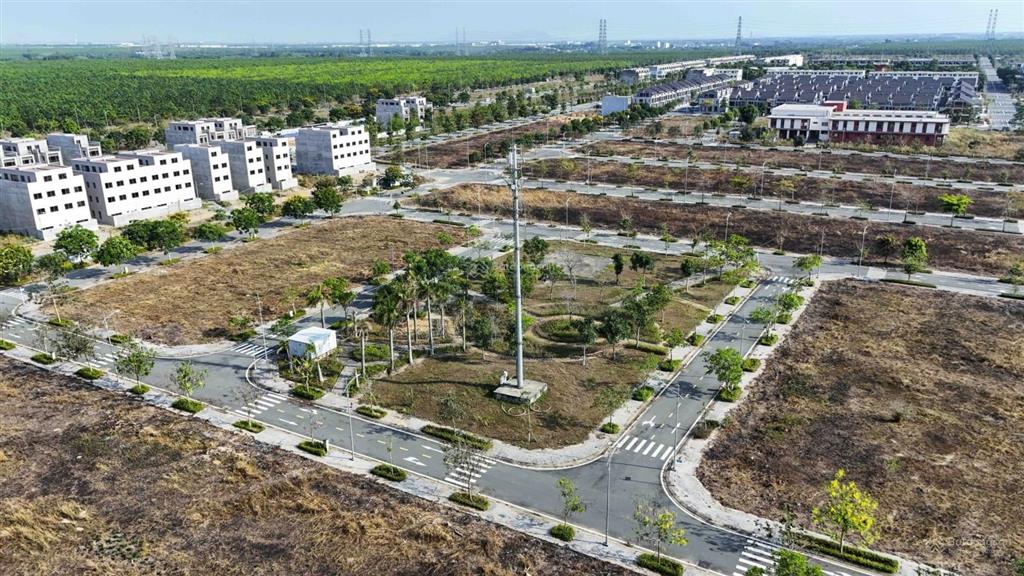 Bán dự án gem sky world diện tích 100m2, 19 triệu/m2