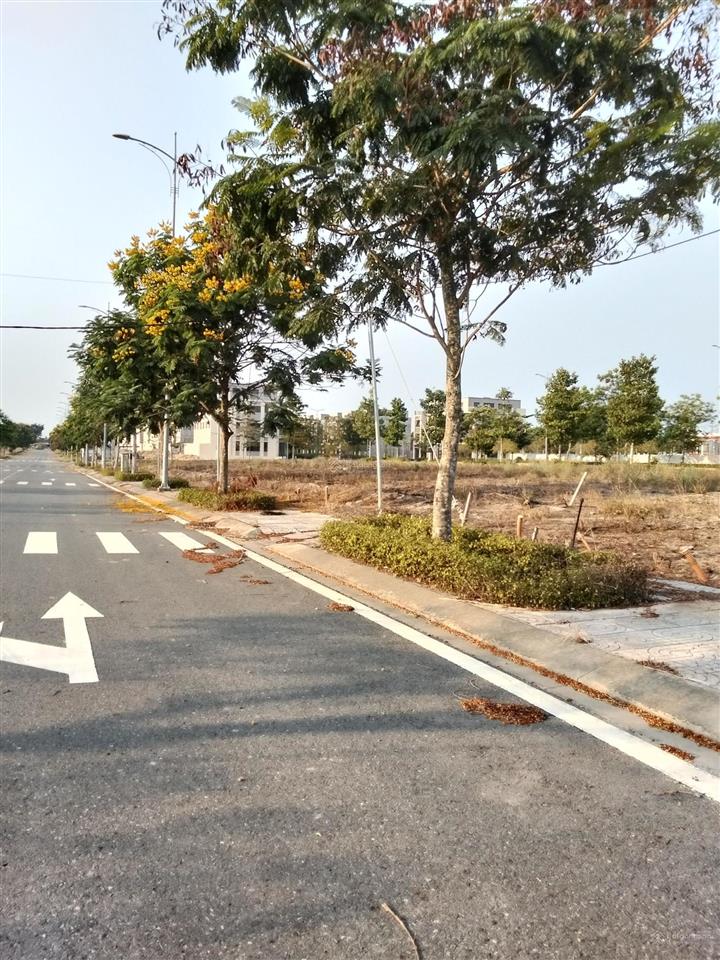 Bán dự án gem sky world diện tích 100m2, 19 triệu/m2