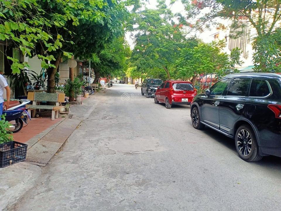 Bán đất dịch vụ đồng mai 50m2, phân lô vỉa hè ô tô tránh, không lỗi phong thủy nhỉnh 6 tỷ