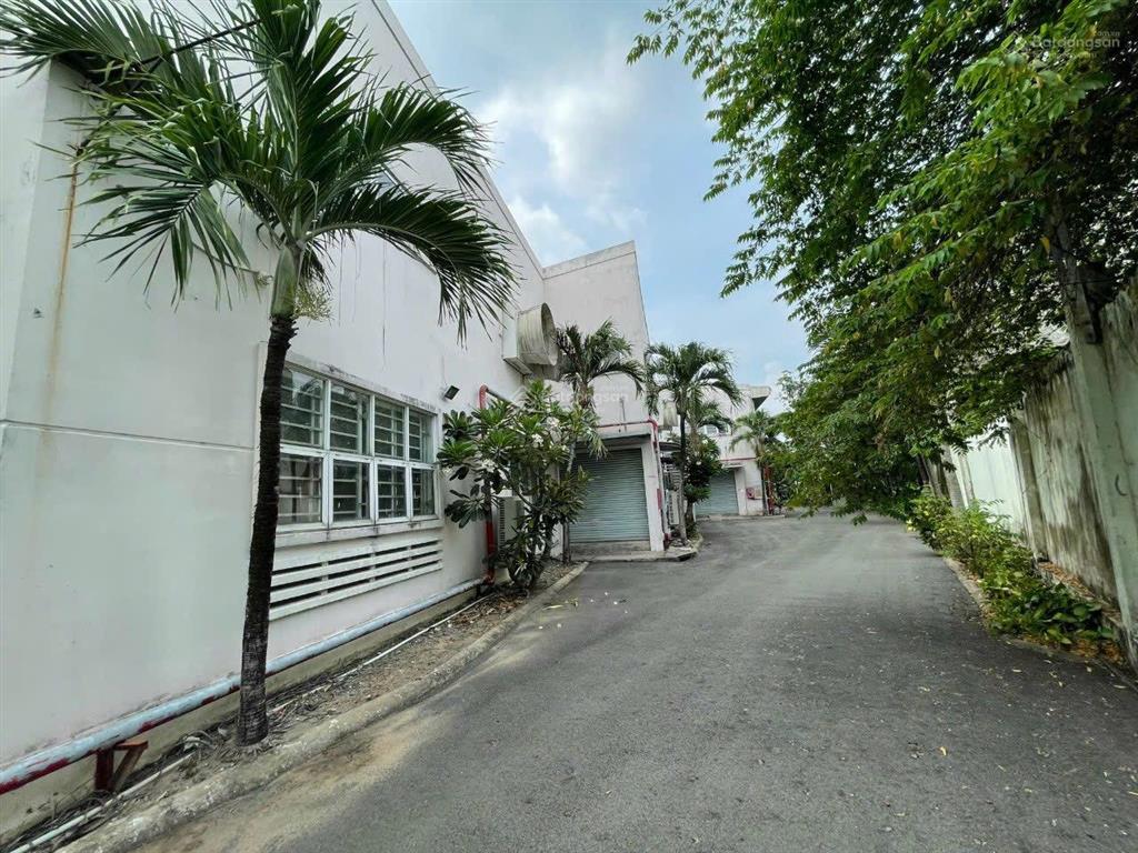 Bán 10.000m kho xưởng mặt tiền hồ văn tắng