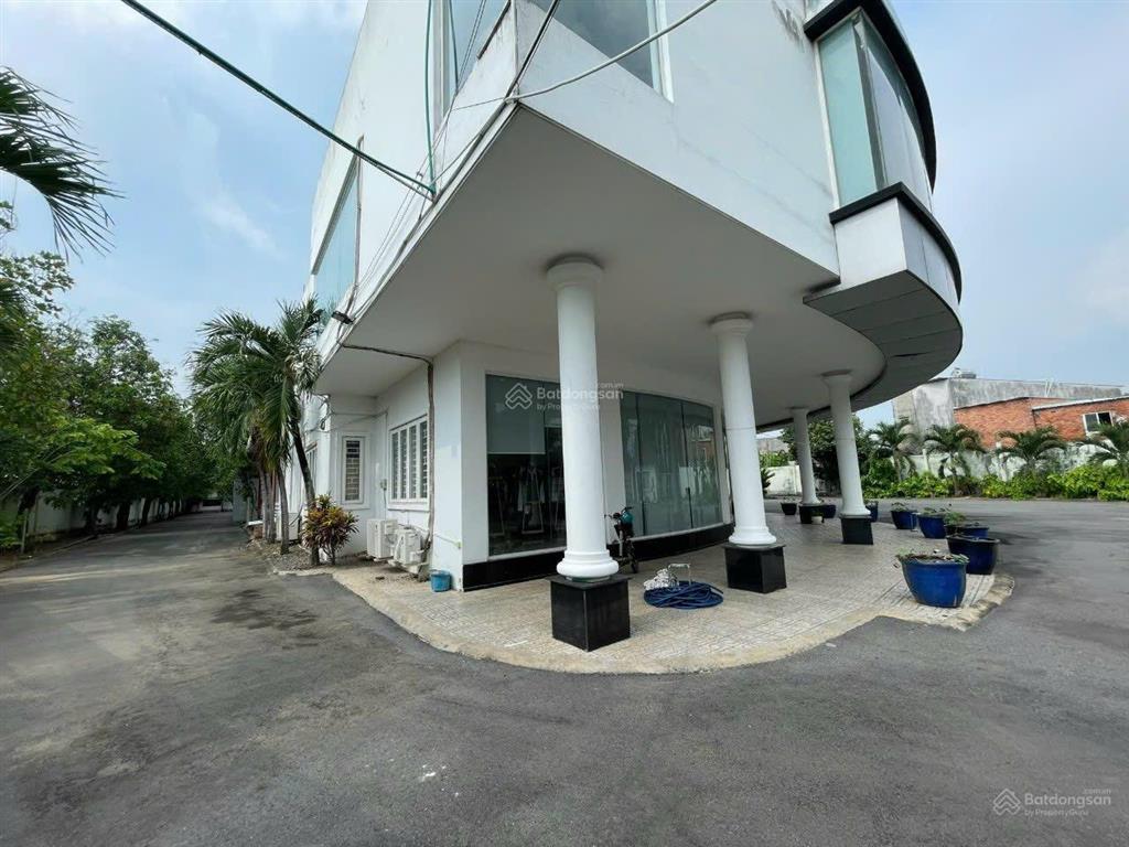 Bán 10.000m kho xưởng mặt tiền hồ văn tắng